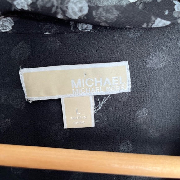 Michael Kors bow neck Floral Black Blouse size large - Picture 3 of 5